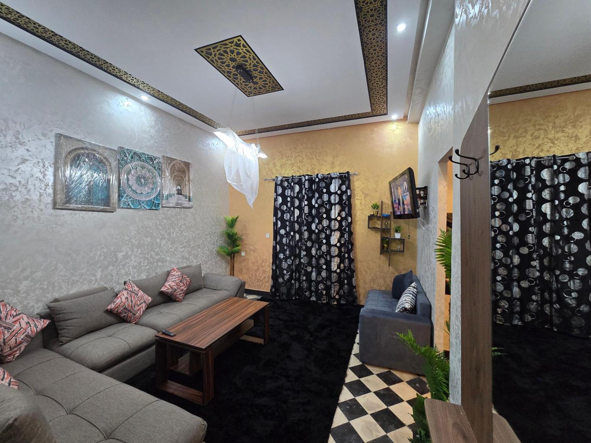 Centre Ville Plage Avec 1 Seule Chambre 3 Pieces Au Total Pour Famille Ou Personnes Serieuses الجديدة المظهر الخارجي الصورة